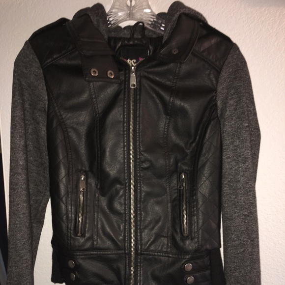 Leather Jacket - Picture 4 of 4